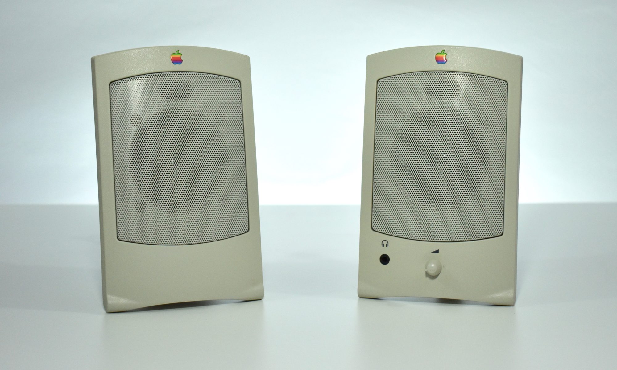 AppleDesign Powered Speakers II (1993)