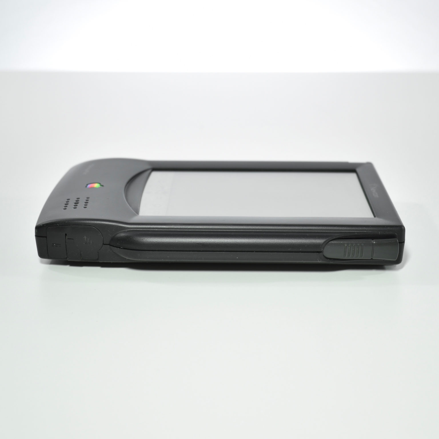 Newton MessagePad 100 (1993)