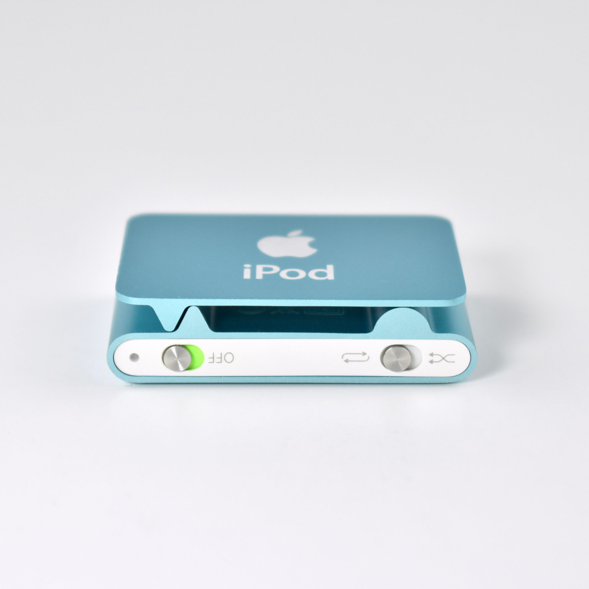 iPod shuffle (Generation 2, light blue, Late 2007)